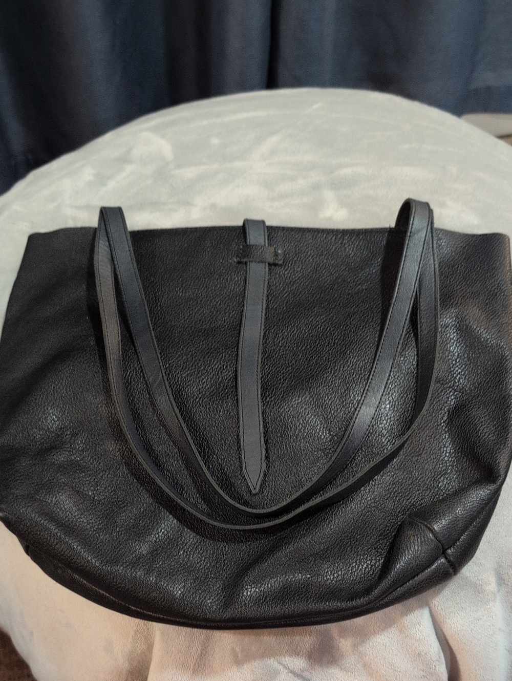 Esperanza Sleek Black Leather Tote Bag with Double Straps